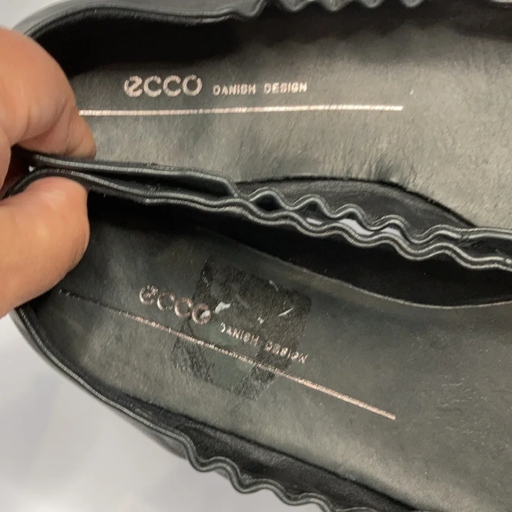 ECCO black‎ leather ballet flats size 40